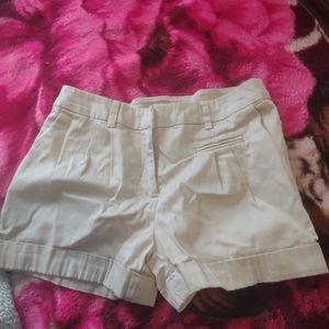 H&M cacky shorts